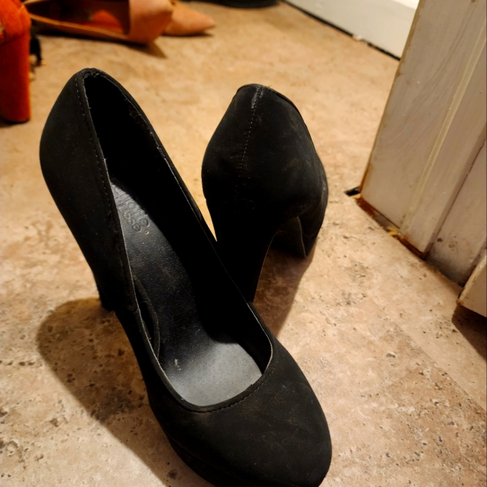 Every girl needs a pair of Black Pumps!